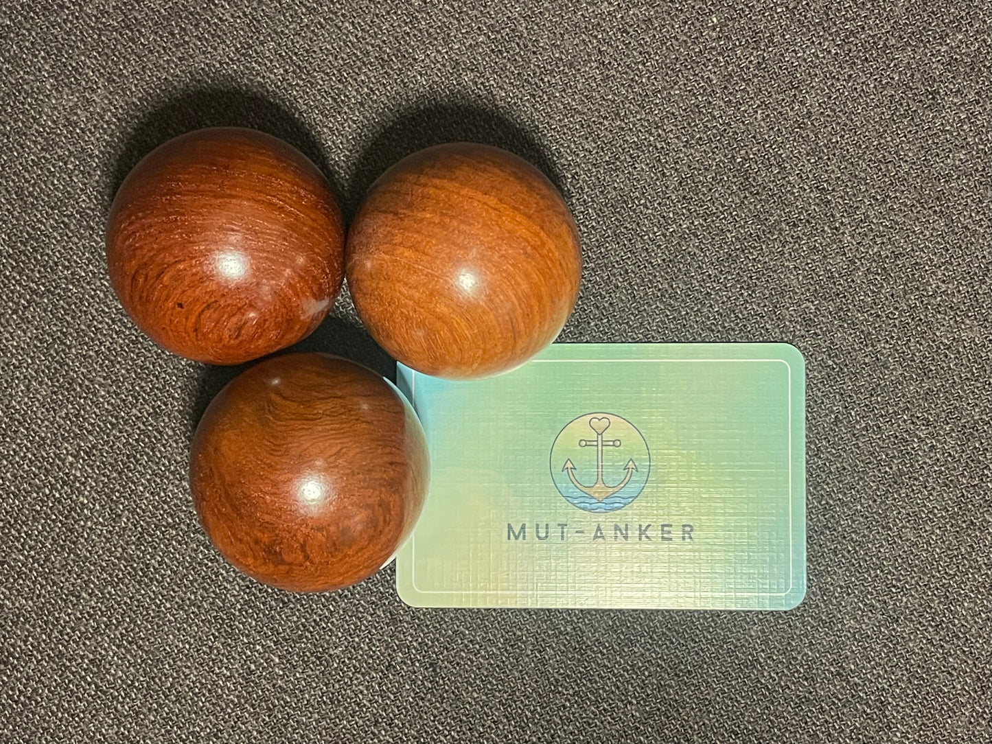 🌿 Holz-Massageball – Dein natürlicher Begleiter für kleine Entspannungsmomente