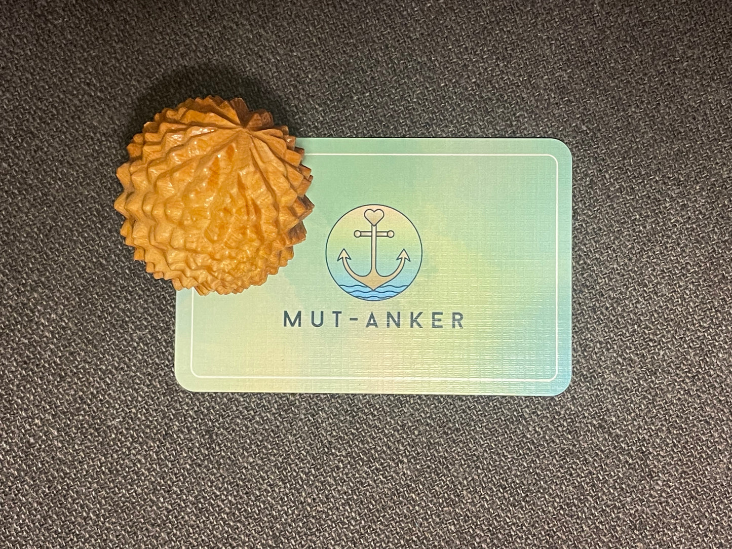 🌰 Holz-Massageball klein – Für bewusste Entspannung im Alltag