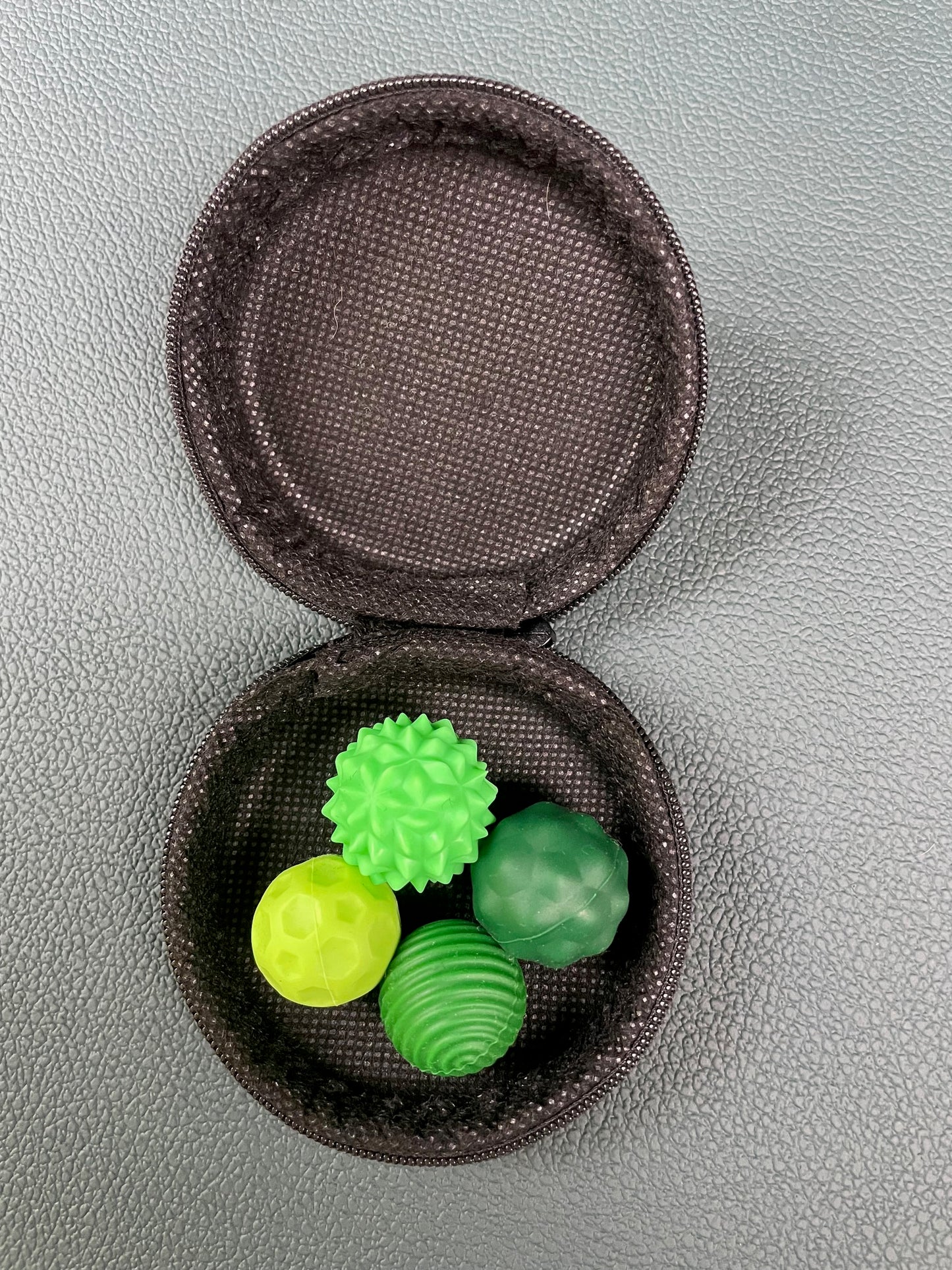 🧲 Magnetische Handmassage-Bälle – strukturierte Mini-Begleiter für bewusste Pausen