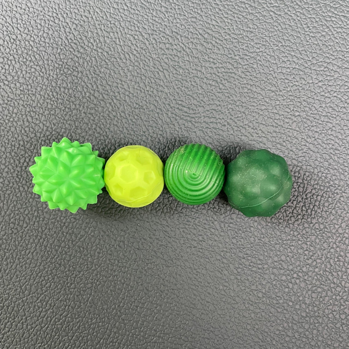 🧲 Magnetische Handmassage-Bälle – strukturierte Mini-Begleiter für bewusste Pausen
